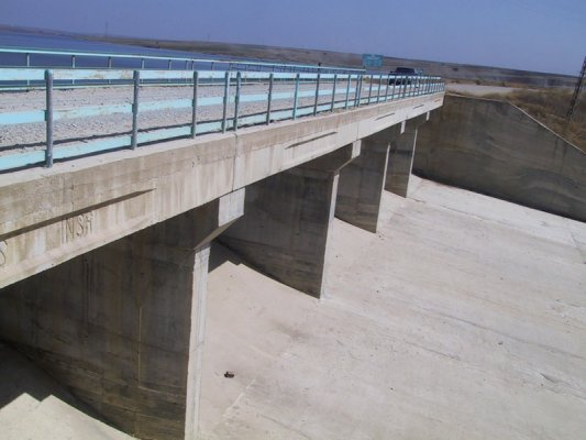 Türkmenli Barrage Overflow Dam Construction